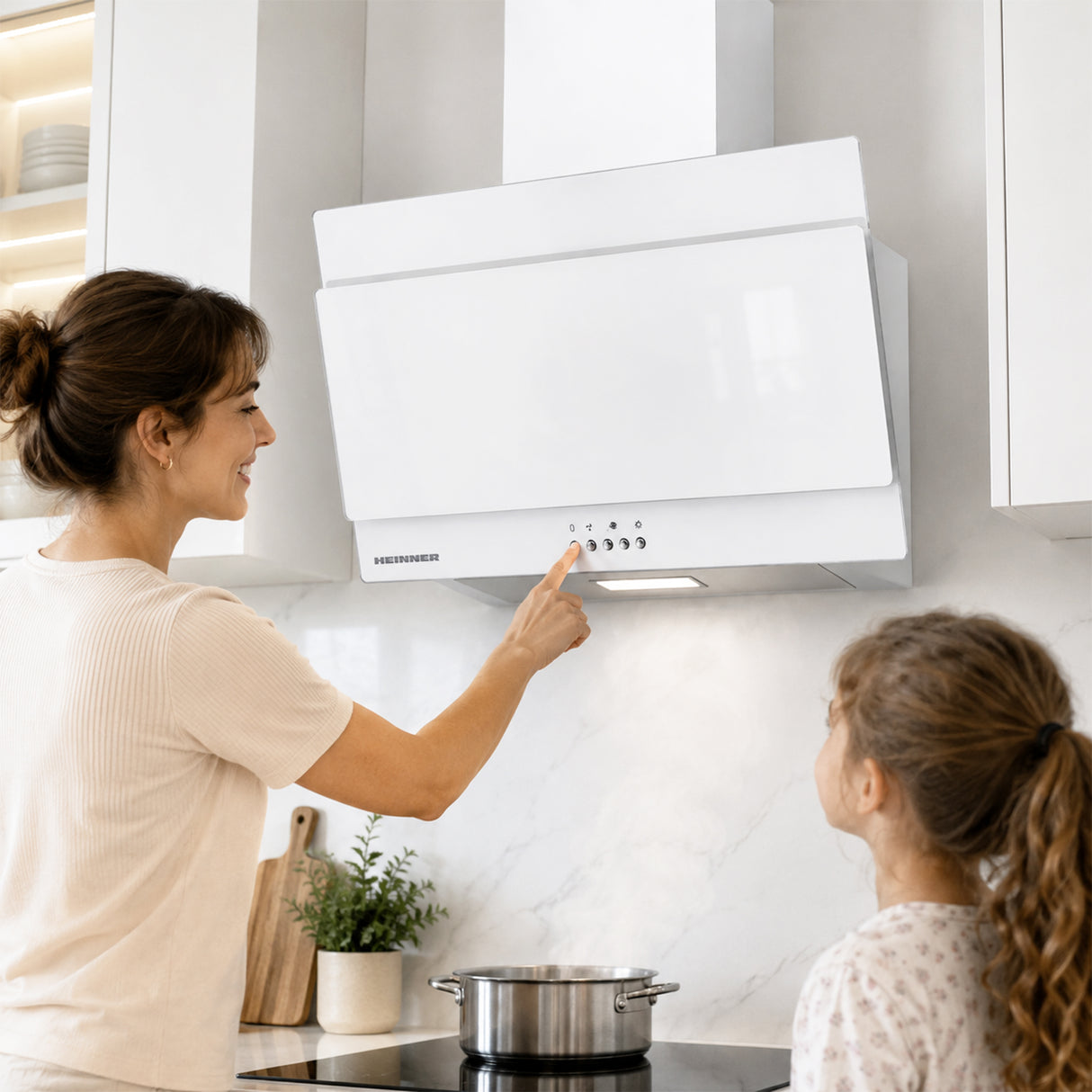 Hotte inclinée Heinner DCH-350RGWH – 60 cm – 3 vitesses – bouton poussoir