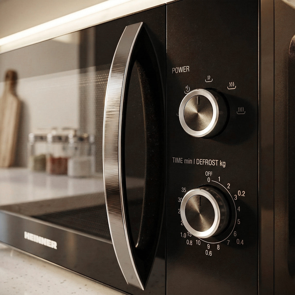 Micro-ondes Heinner HMW-MD25MBK – 25 litres – 800 W – 5 niveaux de puissance – noir