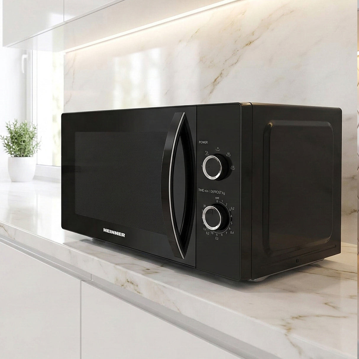 Micro-ondes Heinner HMW-MD25MBK – 25 litres – 800 W – 5 niveaux de puissance – noir