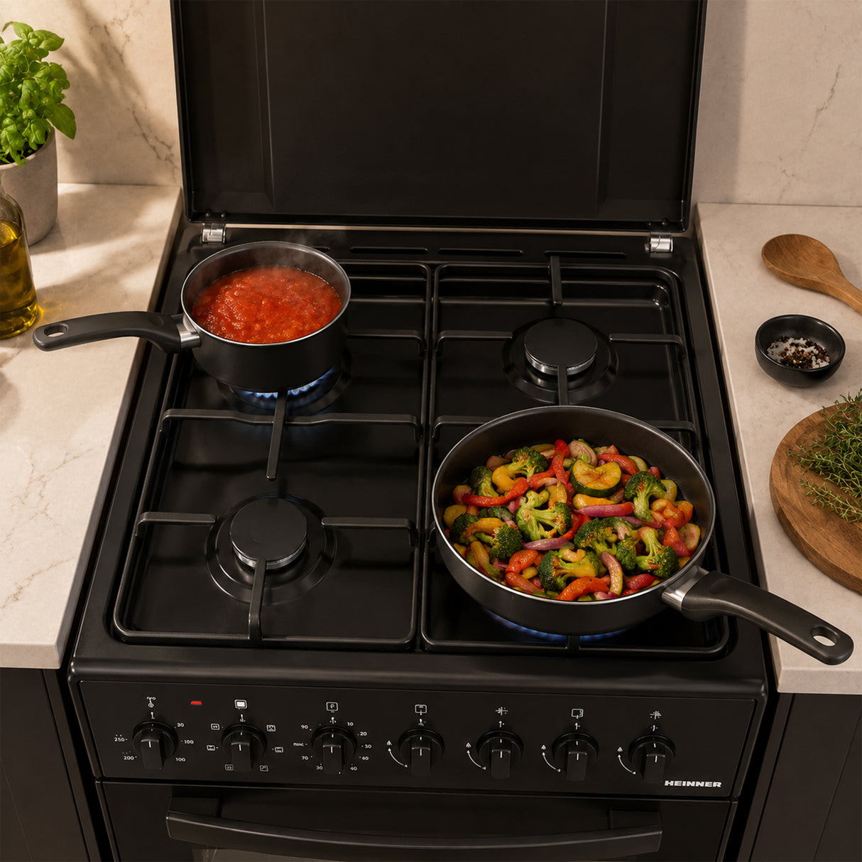 Cuisinière à gaz Heinner HFSC-S60LITGC-BK – 4 brûleurs – four électrique avec gril – noir