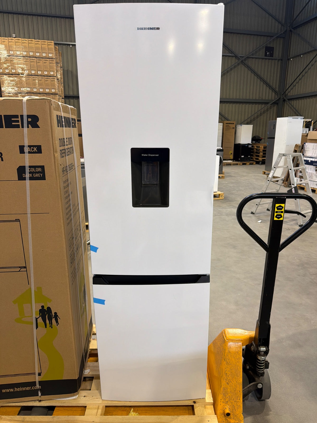 Heinner HC-HM260WDE++ Réfrigérateur-congélateur 260 L – Distributeur d'eau — Outlet – image 5