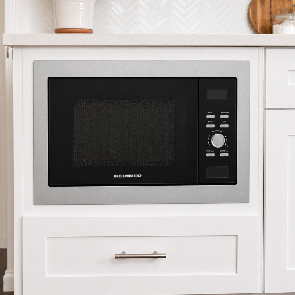 Micro-ondes Heinner HMW-BI2360SS – encastrable – 23 litres – gril – LED – inox