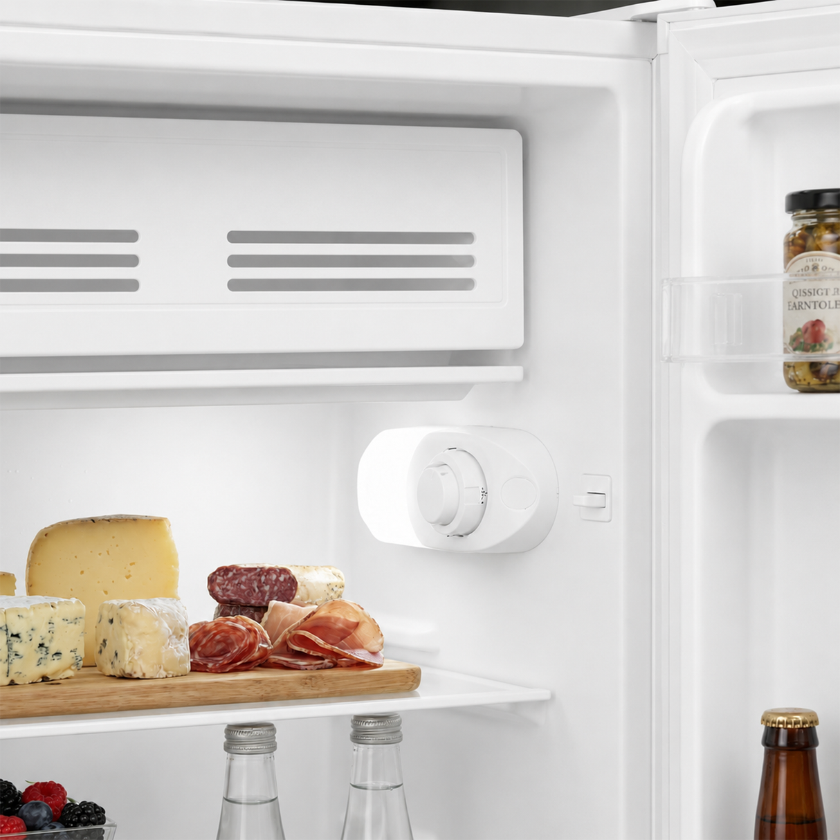Heinner Under Counter Fridge HF-HM90INVE – 90 litres