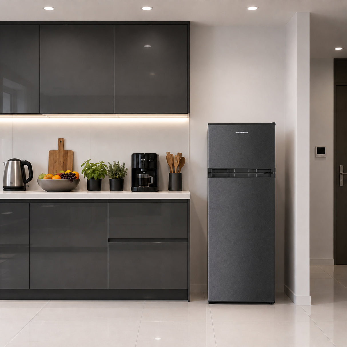 Frigo congélateur Heinner HF-H2206DGE++ – 206 L – Thermostat réglable – Éclairage LED – Porte réversible – Anthracite