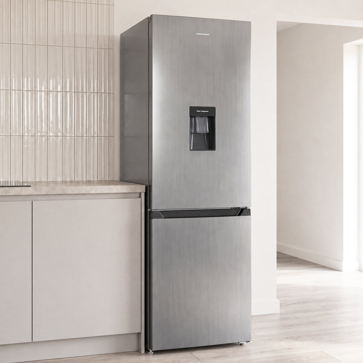 Frigo congélateur Heinner HCNF-HM291INVXWDD – 291 L – Total No Frost – compresseur inverter – Classe énergétique D – Thermostat réglable – Éclairage LED – inox – 185 cm – 5 ans de garantie