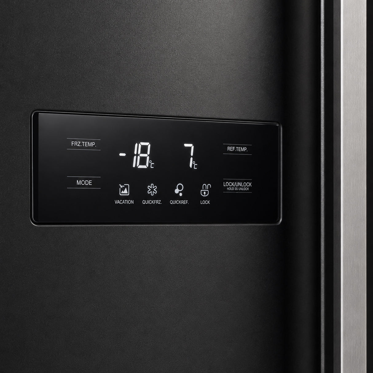 Frigo américain Heinner HSBS-M548NFINVBKE – 548 litres – No Frost – inverter – classe énergétique E – noir