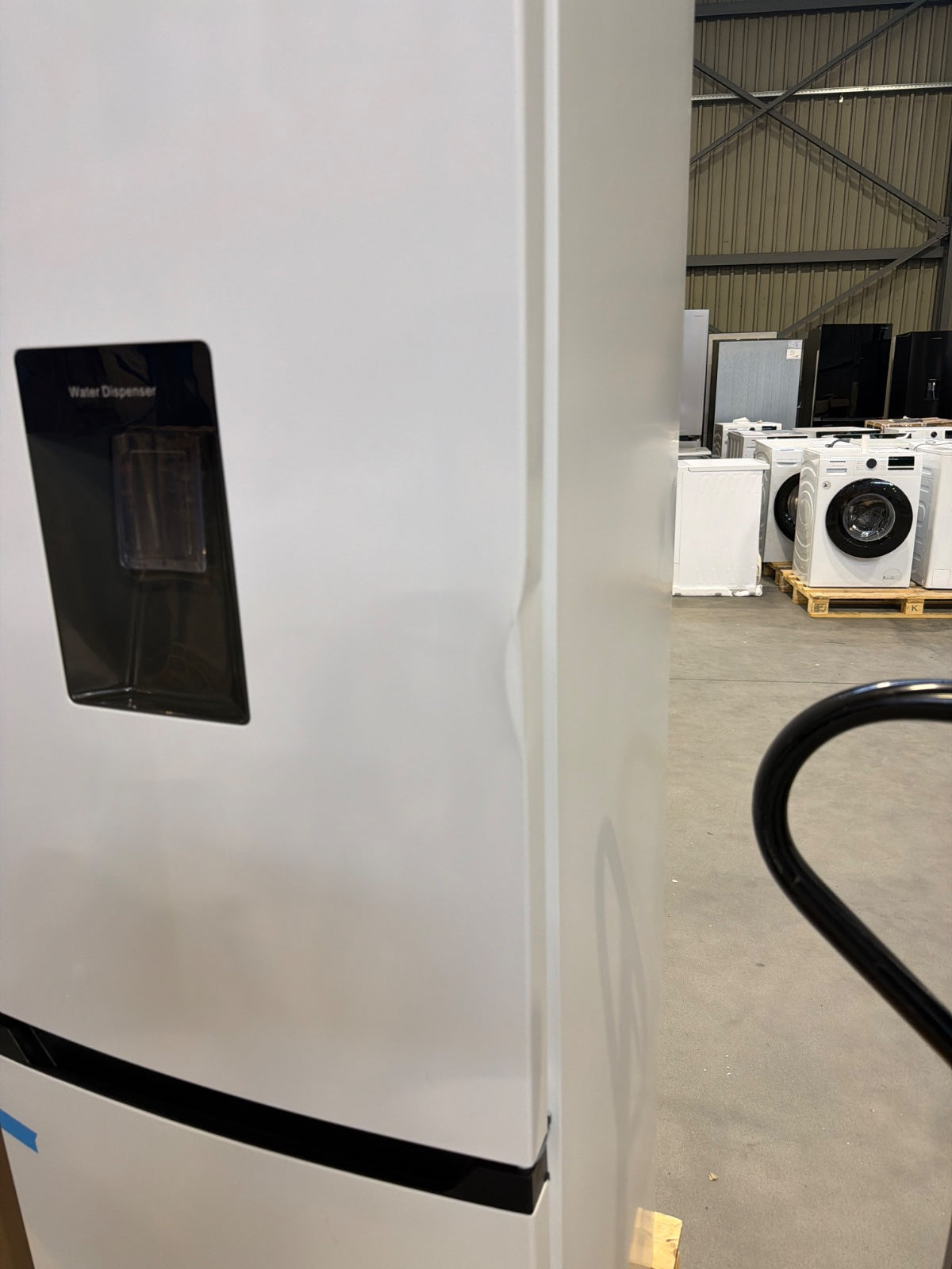 Heinner HC-HM260WDE++ Réfrigérateur-congélateur 260 L – Distributeur d'eau — Outlet – image 6
